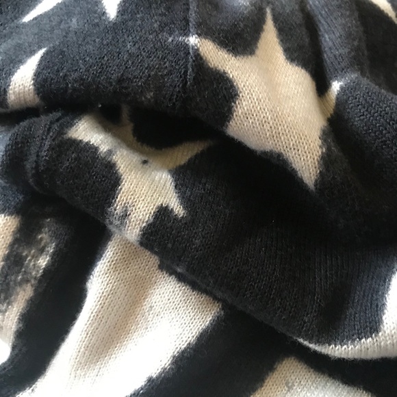 NWT Stars and Stripes Sweater - Picture 11 of 11